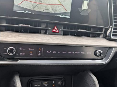 Used 2023 Kia Sportage X-Line w/ X-Line Premium Package AWD/4WD image 16