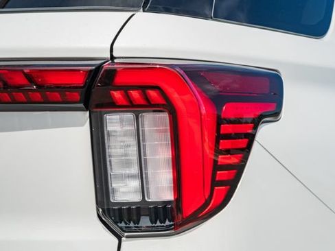 New 2026 Ford Explorer Active w/ Active Comfort Package AWD/4WD image 7