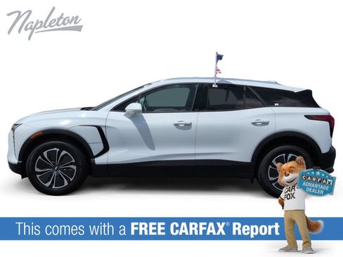 Used 2024 Chevrolet Blazer EV LT AWD/4WD image 2