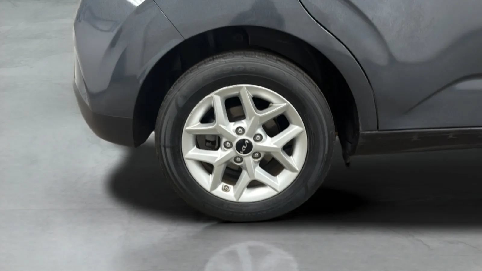 Used 2023 Kia Soul LX w/ Option Group 015 FWD image 24