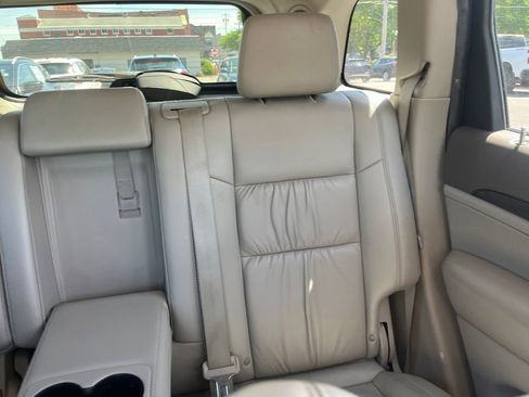 Used 2011 Jeep Grand Cherokee Laredo AWD/4WD image 16