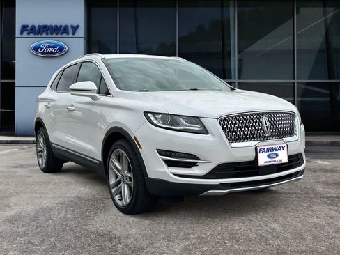 Used 2019 Lincoln MKC Reserve w/ MKC Climate Package image 2