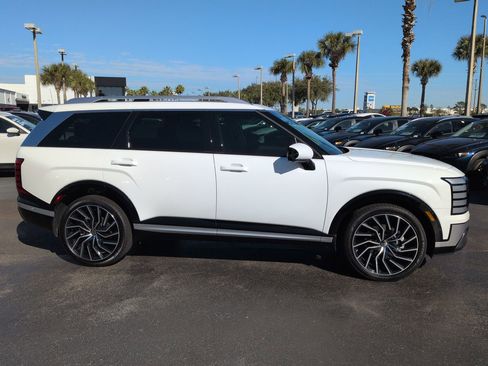 Used 2026 Hyundai Palisade Limited image 3