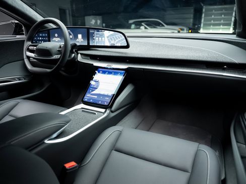 Used 2025 Lucid Air Pure image 55