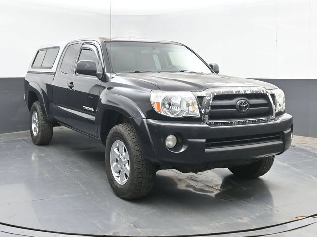 Used 2005 Toyota Tacoma PreRunner w/ SR5 Pkg #3 RWD image 2