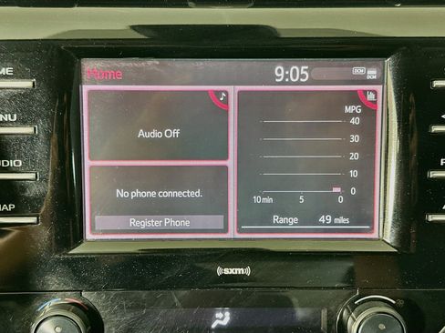 Used 2020 Toyota Camry SE FWD image 19
