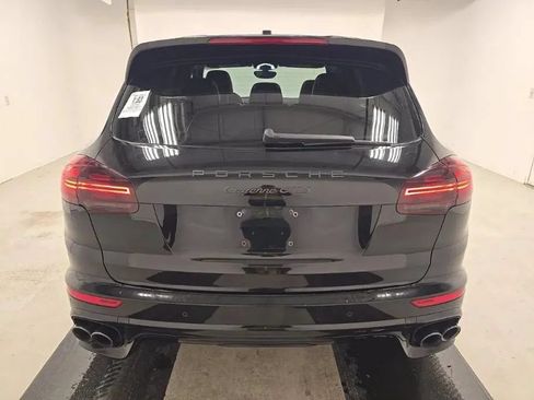 Used 2018 Porsche Cayenne GTS AWD/4WD image 5