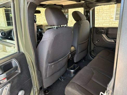 Used 2015 Jeep Wrangler Unlimited Sport AWD/4WD image 19