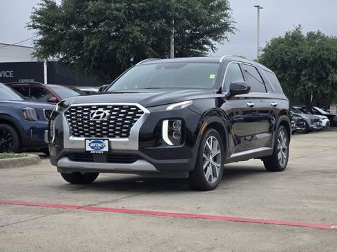 Used 2020 Hyundai Palisade SEL w/ Premium Package FWD image 3