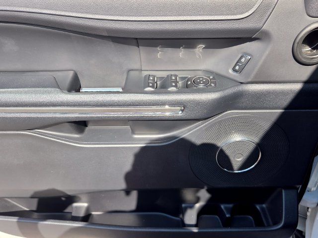 Used 2022 Ford Expedition XLT RWD image 7