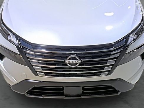 Used 2026 Nissan Rogue SV image 16