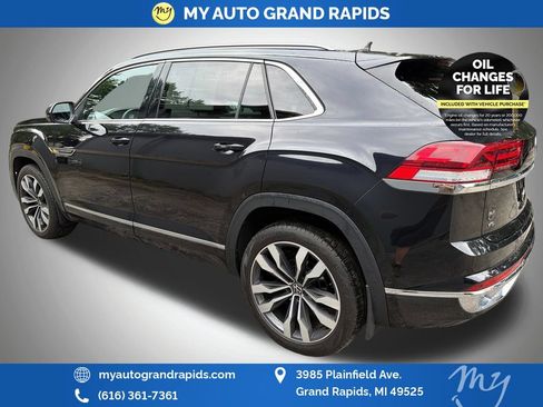 Used 2022 Volkswagen Atlas Cross Sport SEL Premium R-Line AWD/4WD image 5