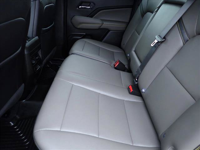 Used 2024 Chevrolet Colorado ZR2 w/ ZR2 Convenience Package III AWD/4WD image 9
