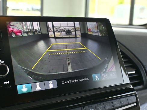 Used 2025 Honda Odyssey Elite image 25