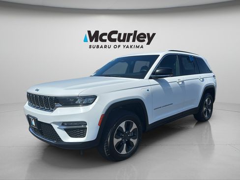 Used 2024 Jeep Grand Cherokee Limited 4xe AWD/4WD image 3