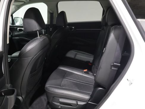Used 2024 Kia Sorento S AWD/4WD image 18