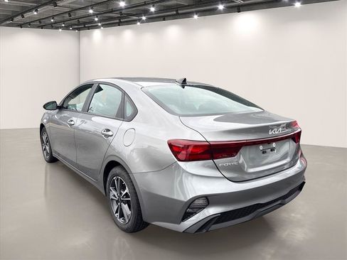 Certified 2023 Kia Forte LXS FWD image 6