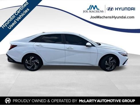 Used 2025 Hyundai Elantra SEL FWD image 8
