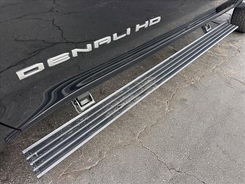 Certified 2025 GMC Sierra 2500 Denali w/ Denali Reserve Package image 12