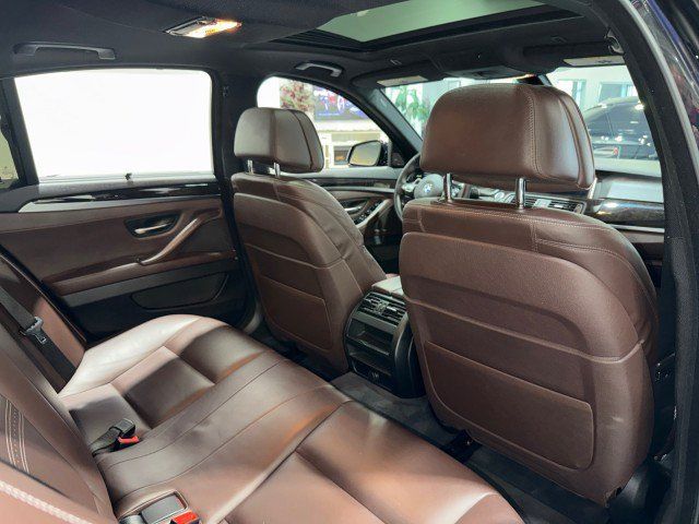 Used 2015 BMW 550i Sedan RWD image 56