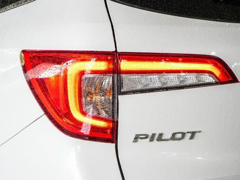 Certified 2022 Honda Pilot Special Edition image 11