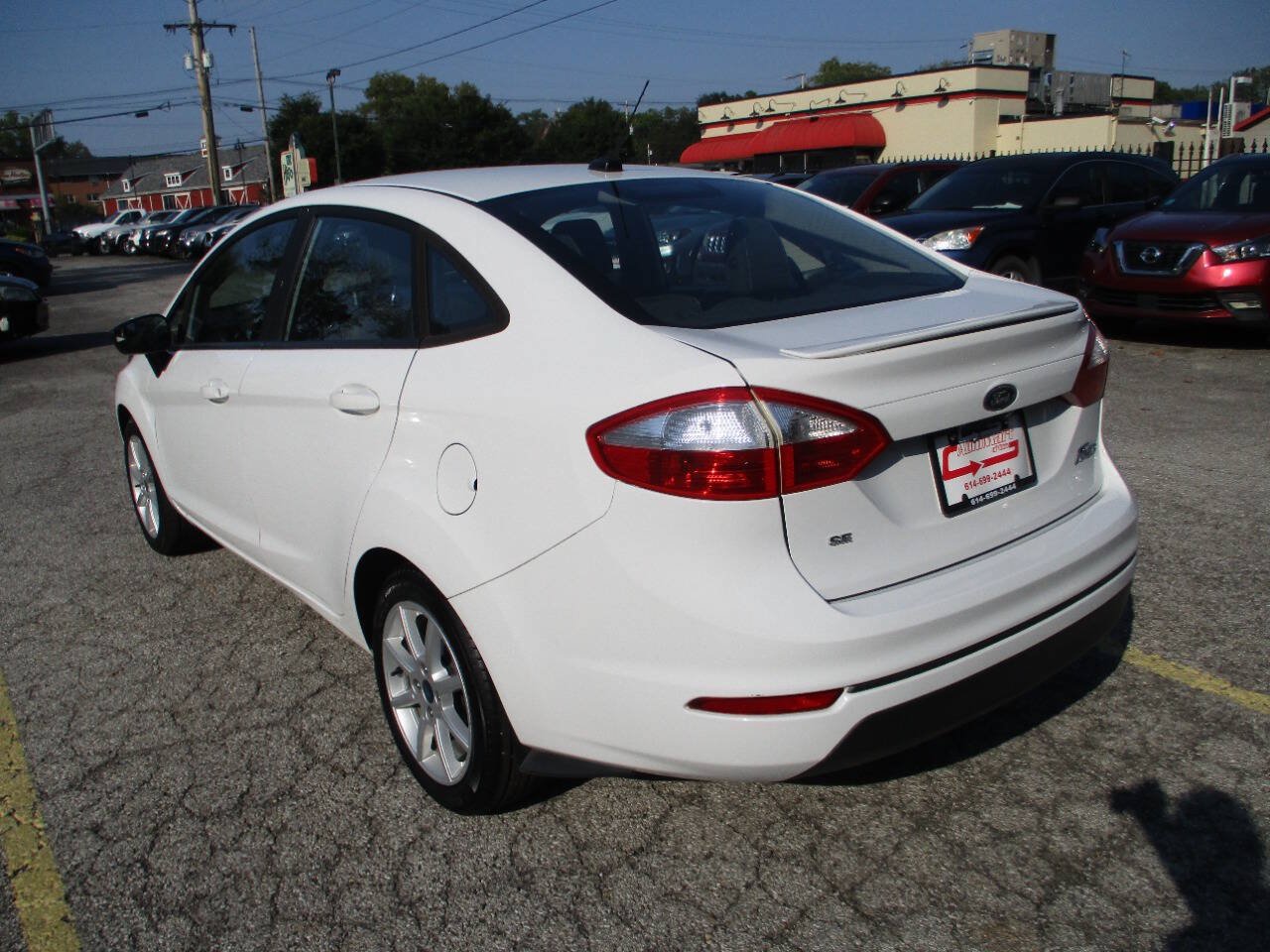 Used 2018 Ford Fiesta SE w/ Equipment Group 201A FWD image 2