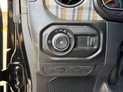 New 2026 Jeep Wrangler Unlimited Sport AWD/4WD image 31