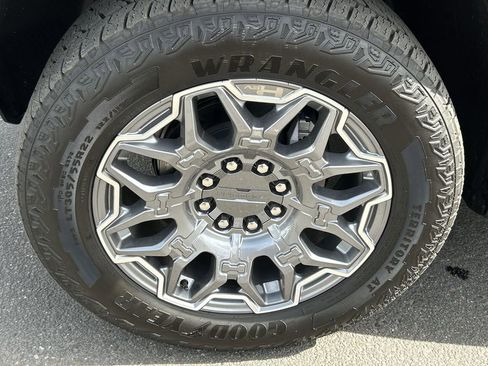 New 2025 GMC Hummer EV 3X image 34