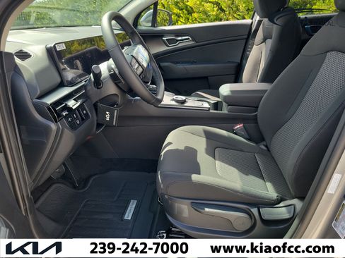 New 2026 Kia Sportage LX FWD image 20