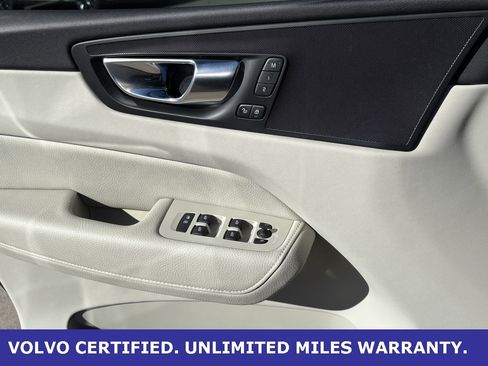 Certified 2022 Volvo XC60 B5 Momentum w/ Advanced Package image 22