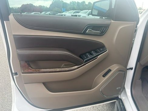 Used 2020 Chevrolet Tahoe LT w/ Luxury Package RWD image 22