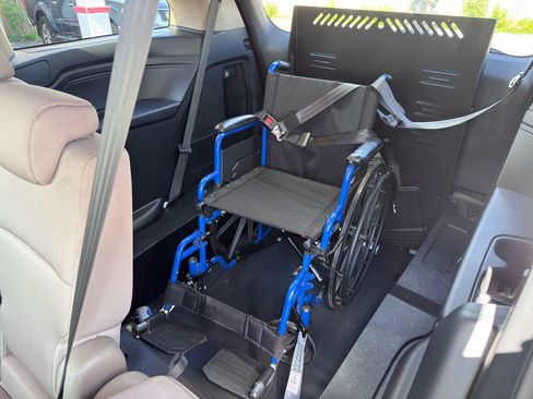 Used 2024 Honda Odyssey EX image 39