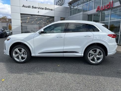 New 2025 Audi Q5 Premium Plus image 2