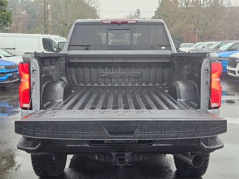 Used 2024 Chevrolet Silverado 2500 ZR2 image 10