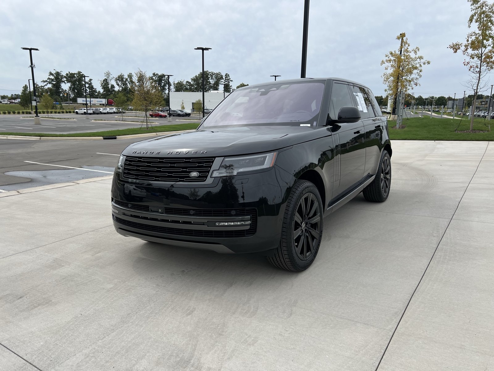 Used 2023 Land Rover Range Rover SE AWD/4WD image 4