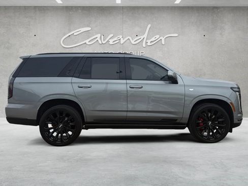Certified 2026 Cadillac Escalade Platinum Sport w/ LPO, ONYX Package AWD/4WD image 21