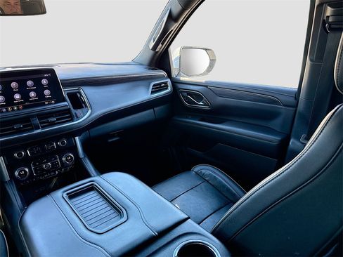 Used 2021 GMC Yukon XL SLT image 25
