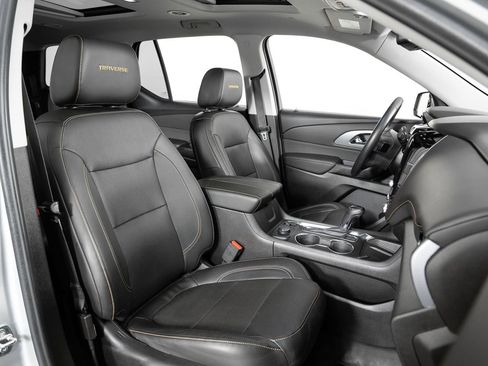 Used 2020 Chevrolet Traverse Premier w/ Redline Edition AWD/4WD image 29