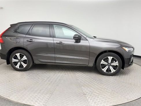 Certified 2024 Volvo XC60 T8 Plus w/ Protection Package Premier image 9