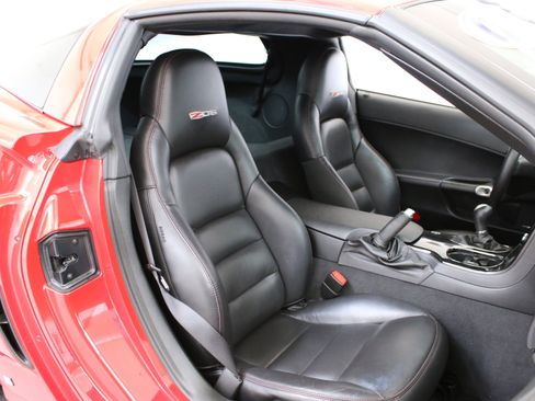 Used 2008 Chevrolet Corvette Z06 w/ Preferred Equipment Group image 28
