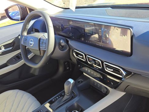 New 2026 Nissan Sentra SL w/ Floor Mat Package FWD image 5