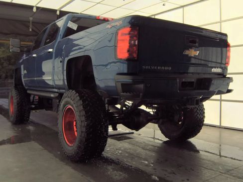 Used 2016 Chevrolet Silverado 2500 High Country w/ Duramax Plus Package AWD/4WD image 8