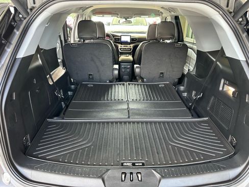 Used 2022 Ford Explorer XLT w/ Equipment Group 202A RWD image 23