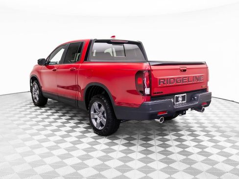 Used 2025 Honda Ridgeline TrailSport image 4