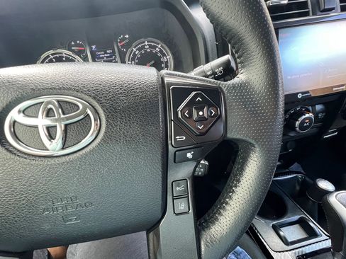 Used 2020 Toyota 4Runner TRD Off-Road AWD/4WD image 21