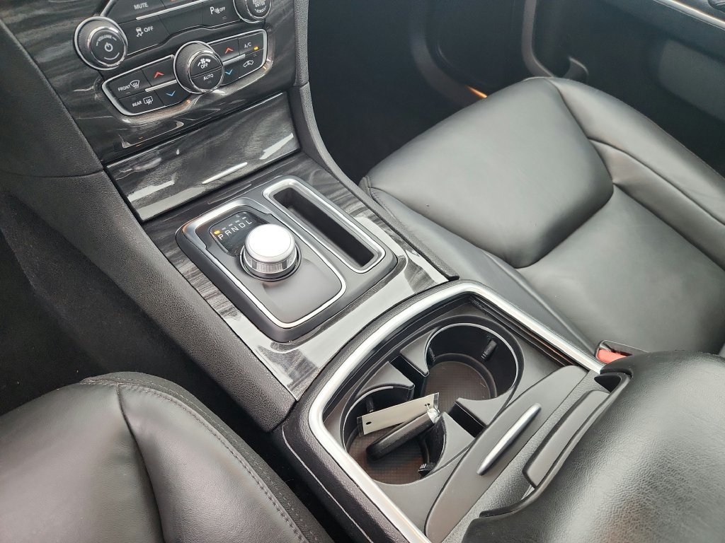 Used 2019 Chrysler 300 Touring L w/ Quick Order Package 22F AWD/4WD image 14