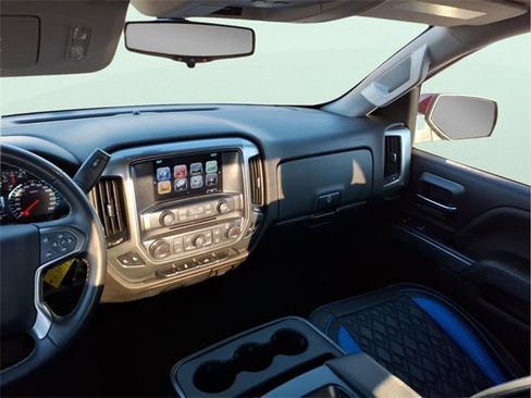 Used 2018 Chevrolet Silverado 1500 LT w/ All Star Edition image 16