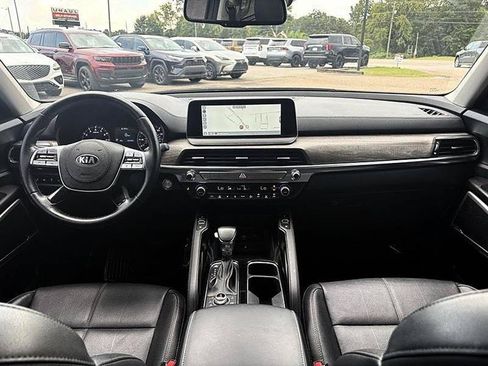 Used 2021 Kia Telluride EX w/ EX Premium Package AWD/4WD image 38