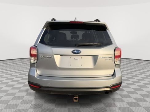 Used 2017 Subaru Forester 2.5i Touring image 7