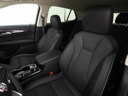 Used 2023 Buick Envision Essence image 12